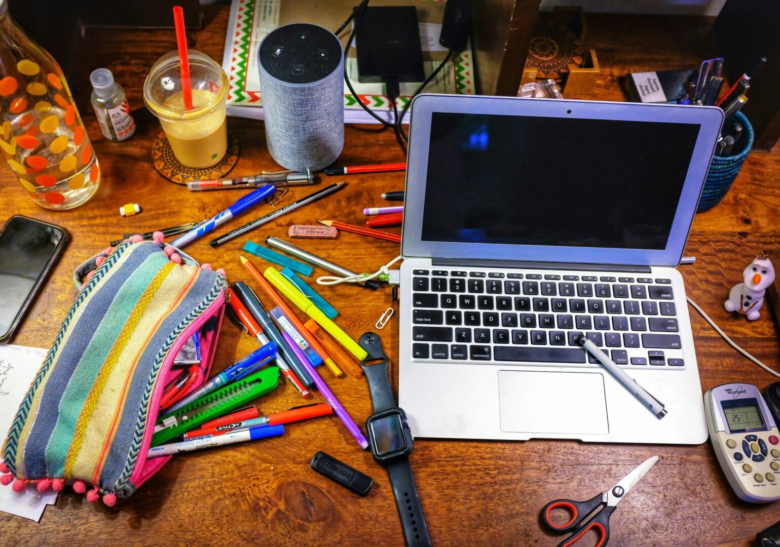 Is a messy desk actually good for you?